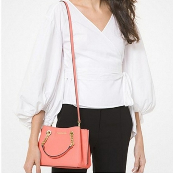 Michael Kors Teagen Small Messenger bag in peach color New - Picture 2 of 10